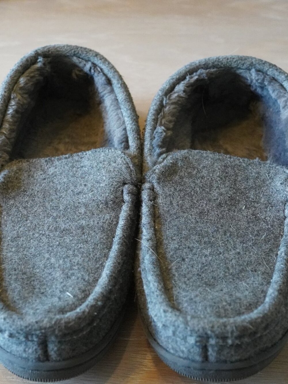 Men's Gray Fleece Lined Moccasin Slippers House Shoes Cozy Indoor Comfort